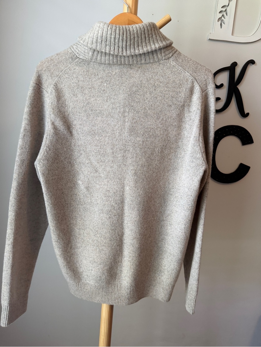J Crew Oatmeal Pullover Shawl Neck Sweater 100% Lambswool Men’s Size Medium - Picture 3 of 8